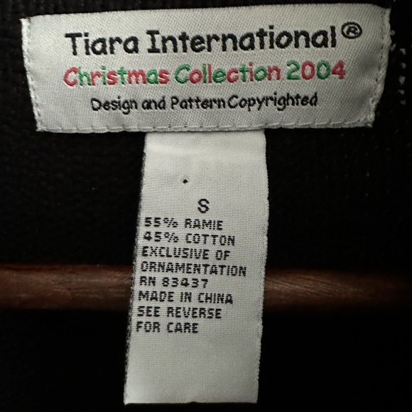 Vintage Tiara International Embroidered Cardinals Full Zip Christmas Sweater - Picture 5 of 14